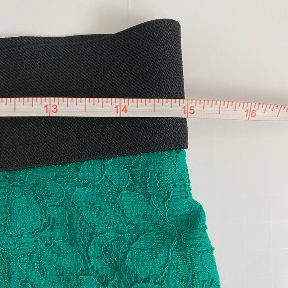 Alfani Green Lace Skirt Size 8 - Picture 4 of 6